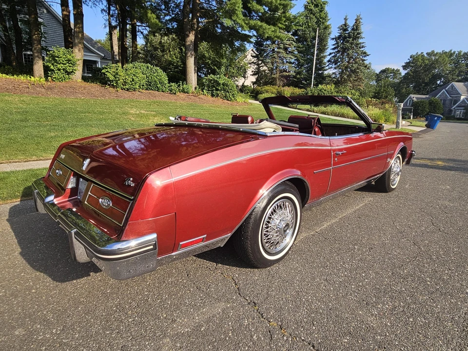 1984 Buick Riviera 4th-7th Gen - Image 28 of 31