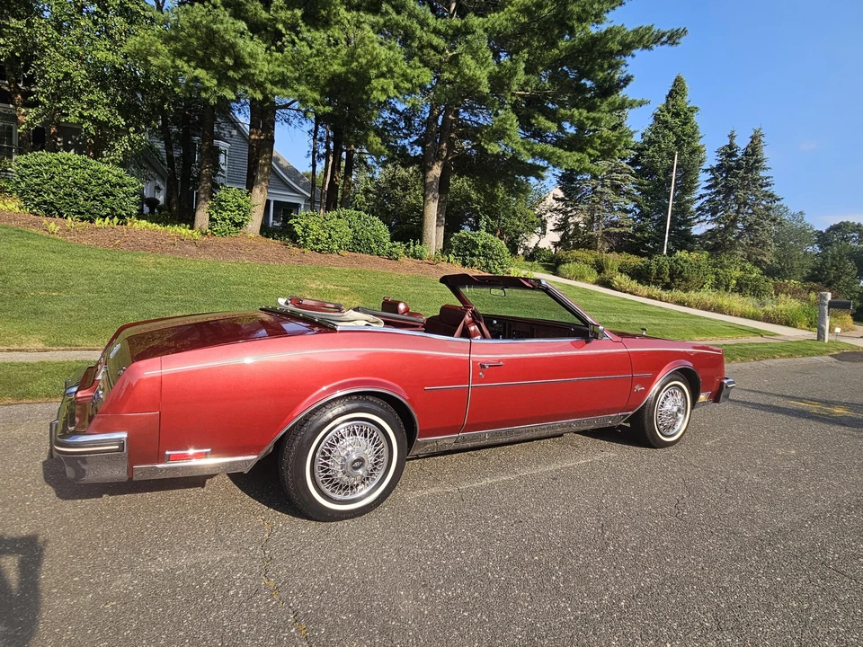 1984 Buick Riviera 4th-7th Gen - Image 30 of 31