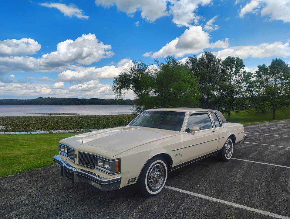 1984 Oldsmobile 88 - Image 2 of 31