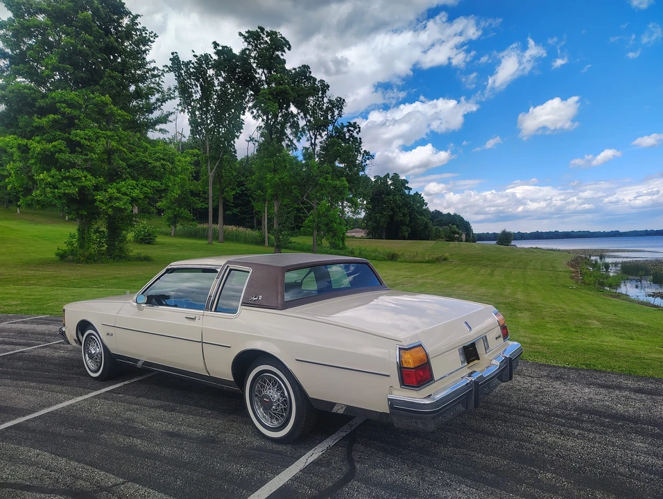 1984 Oldsmobile 88 - Image 4 of 31