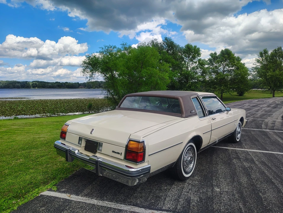 1984 Oldsmobile 88 - Image 6 of 31