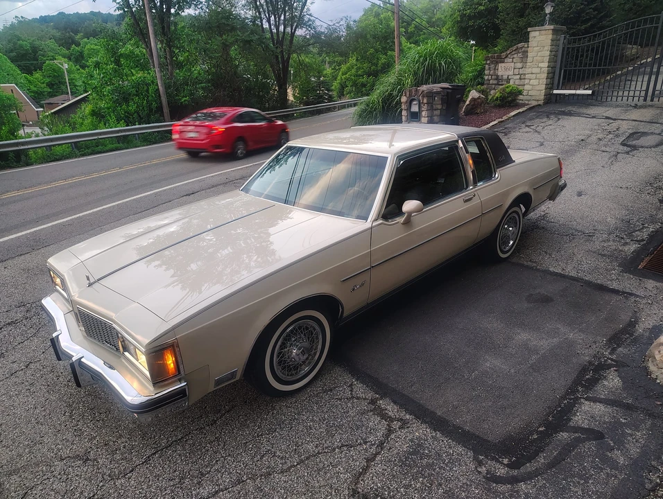 1984 Oldsmobile 88 - Image 27 of 31