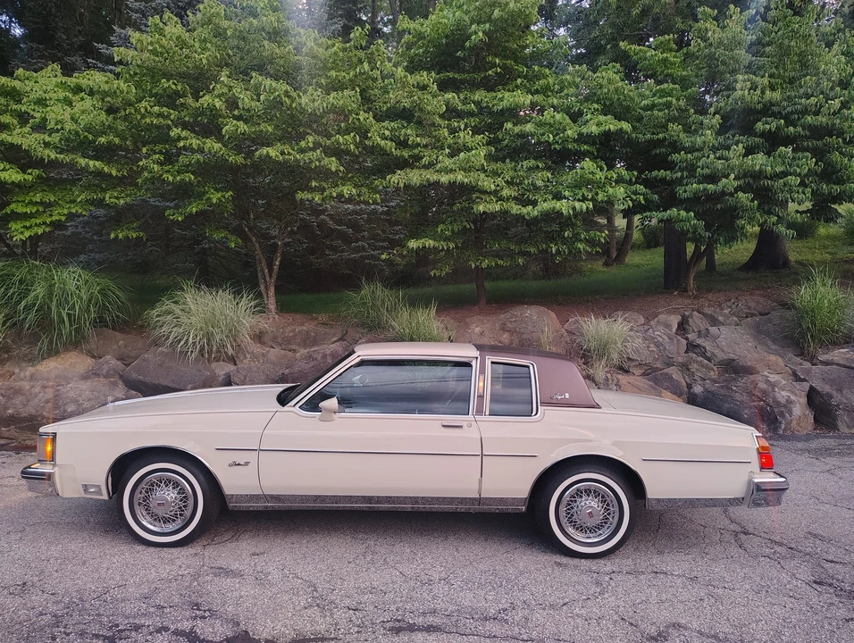 1984 Oldsmobile 88 - Image 28 of 31