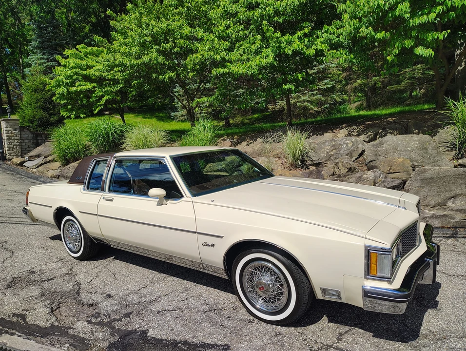 1984 Oldsmobile 88 - Image 10 of 31