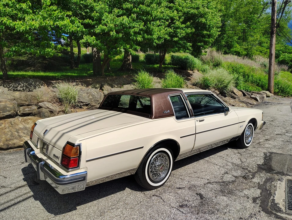 1984 Oldsmobile 88 - Image 17 of 31
