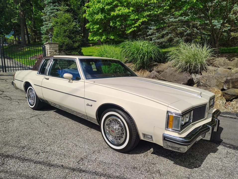 1984 Oldsmobile 88 - Image 11 of 31