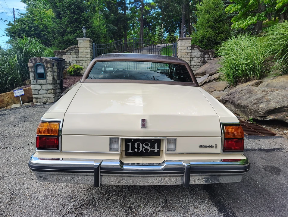 1984 Oldsmobile 88 - Image 16 of 31