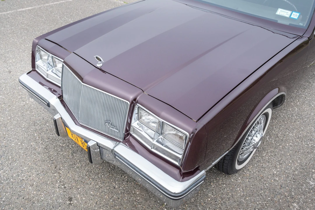 1985 Buick Riviera 4th-7th Gen - Image 9 of 31