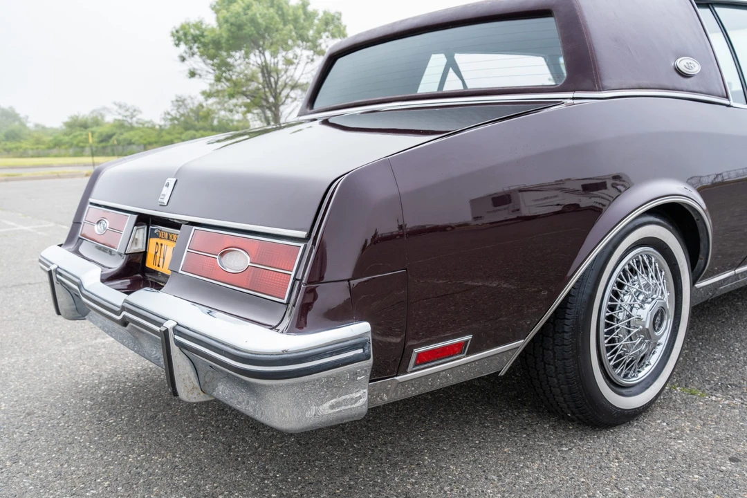 1985 Buick Riviera 4th-7th Gen - Image 28 of 31