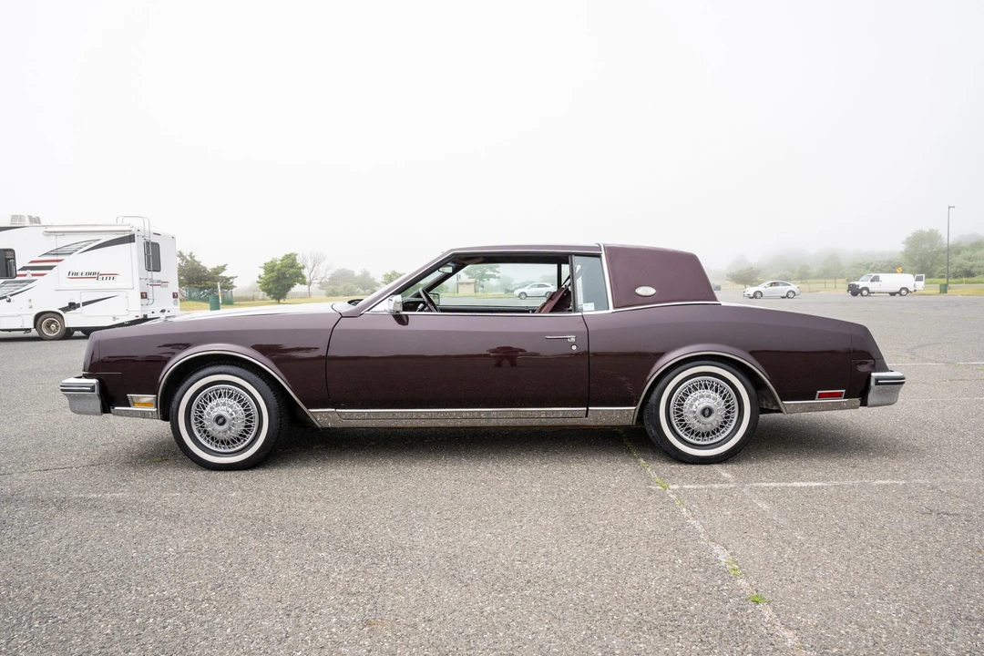 1985 Buick Riviera 4th-7th Gen - Image 8 of 31