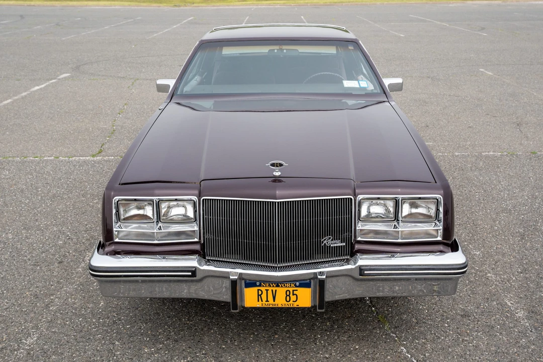 1985 Buick Riviera 4th-7th Gen - Image 3 of 31