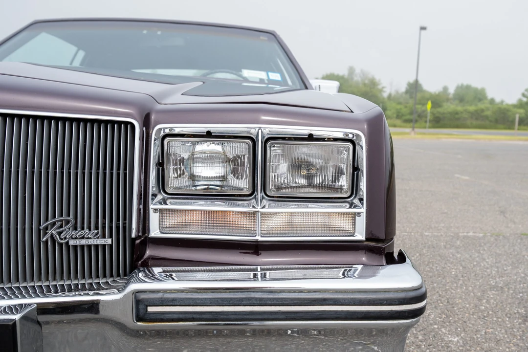 1985 Buick Riviera 4th-7th Gen - Image 12 of 31