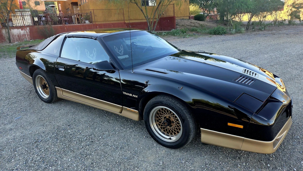 1985 Pontiac Firebird Trans Am 3rd Gen - Image 9 of 31