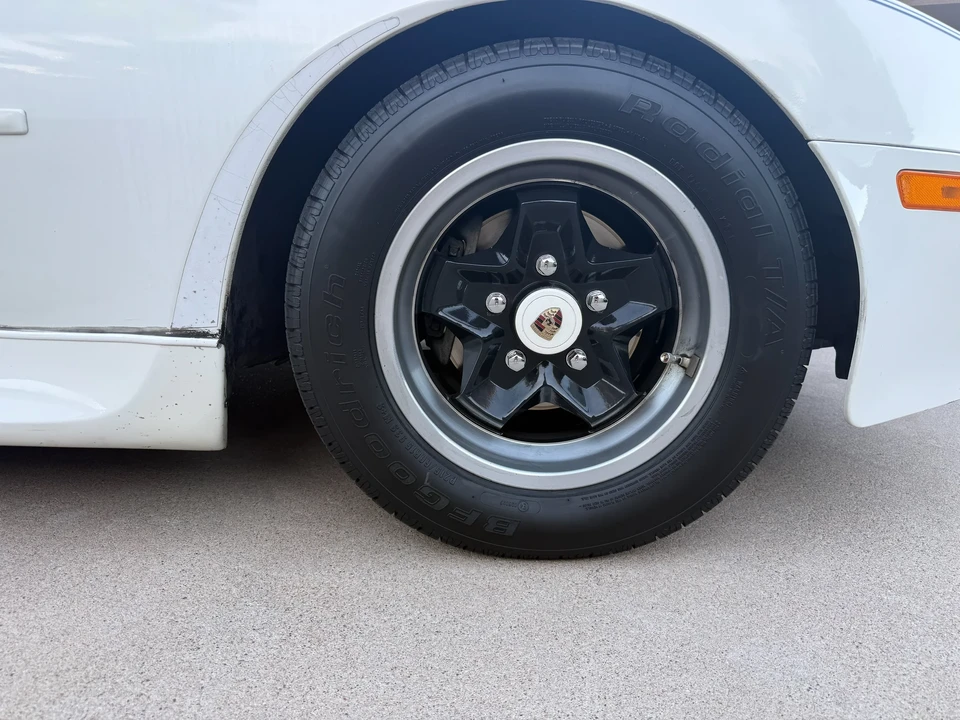 1985 Porsche 944 - Image 28 of 31