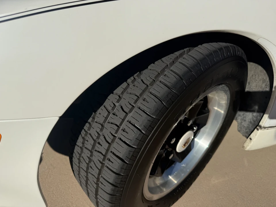1985 Porsche 944 - Image 25 of 31