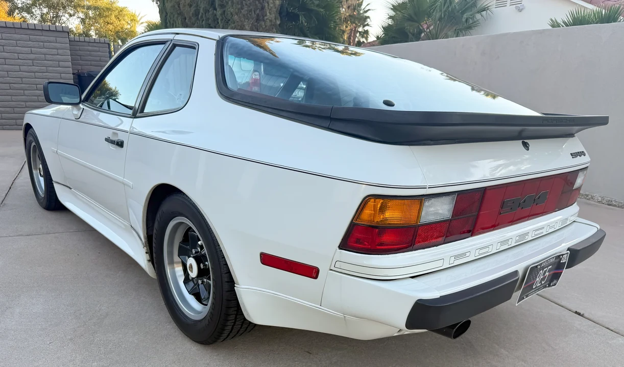 1985 Porsche 944 - Image 9 of 31
