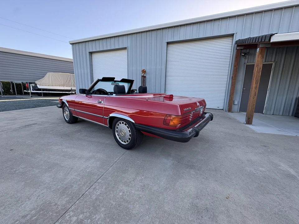 1987 Mercedes-Benz R107 SL-Class - Image 17 of 31