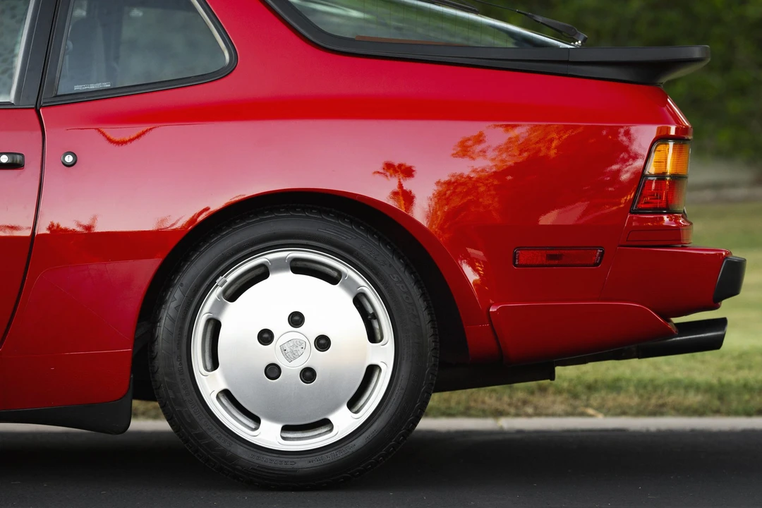 1987 Porsche 944 Turbo - Image 24 of 31