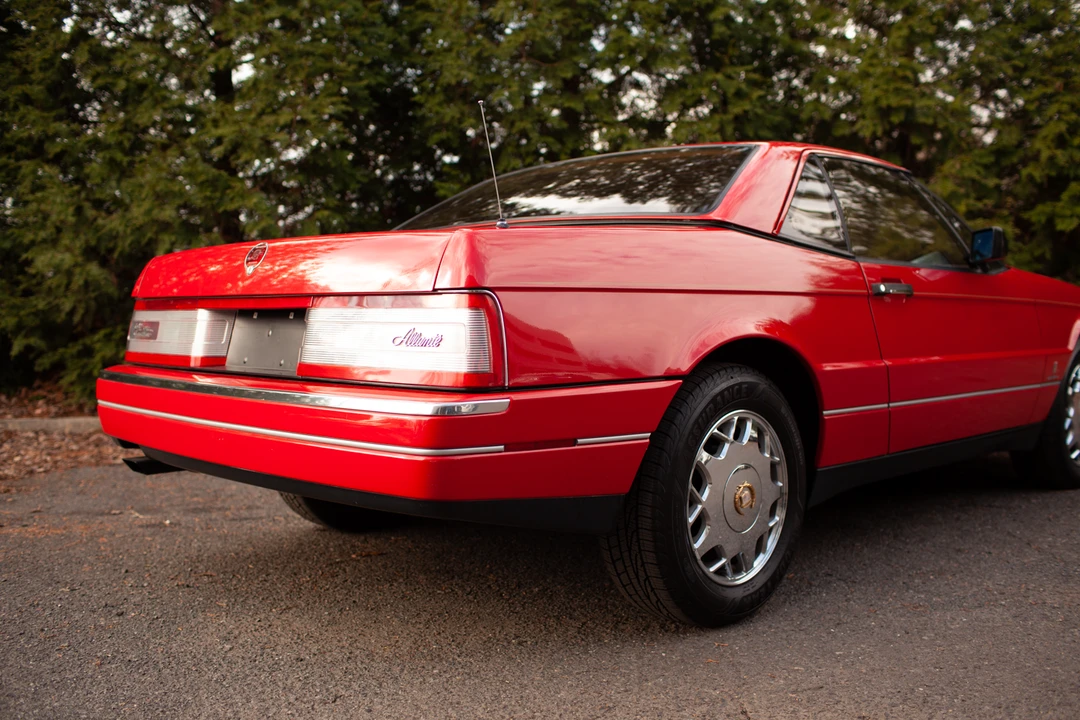 1988 Cadillac Allante - Image 23 of 31