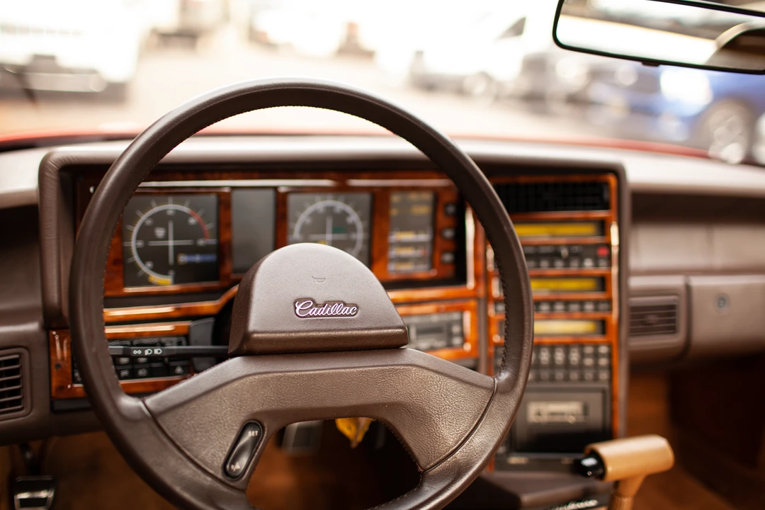 1988 Cadillac Allante - Image 30 of 31