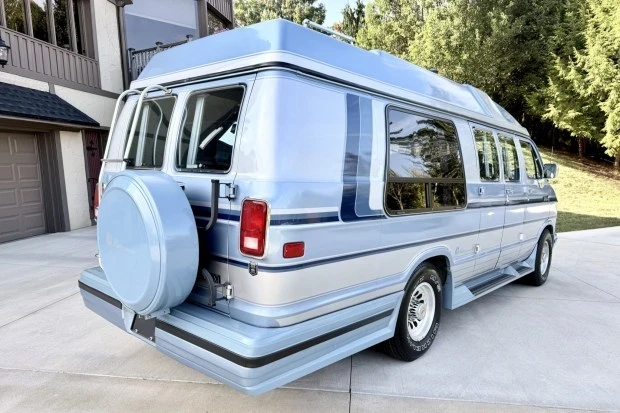 1988 Dodge Ram Van - Image 2 of 7