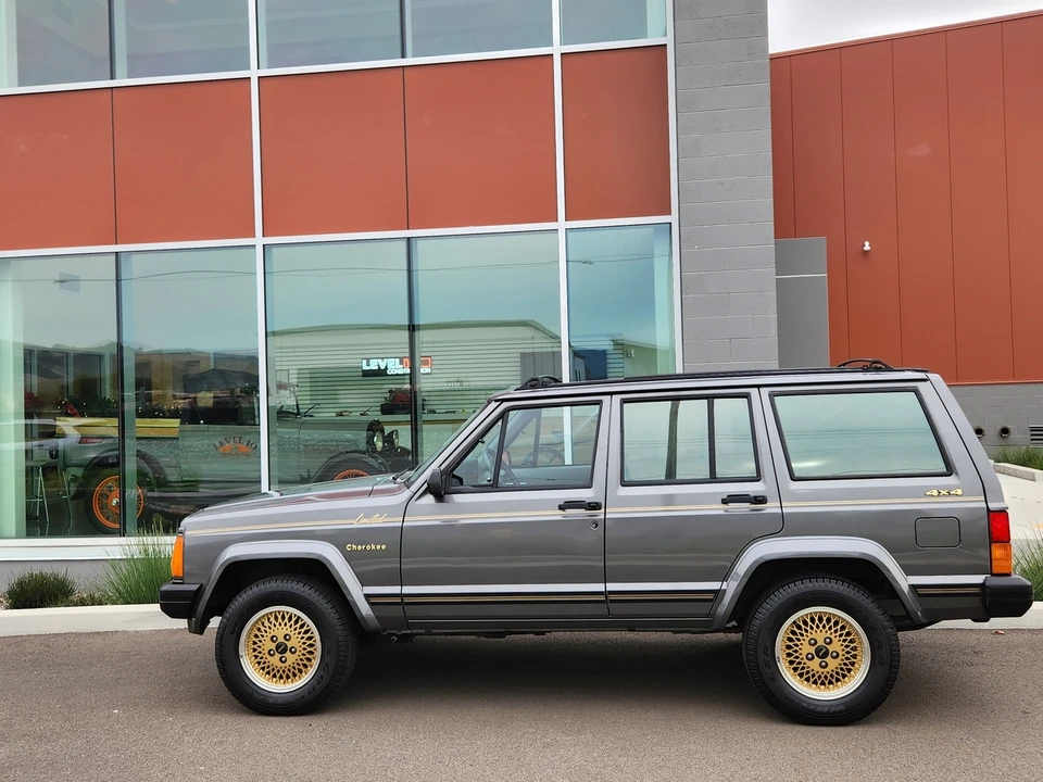 1988 Jeep XJ Cherokee - Image 13 of 31