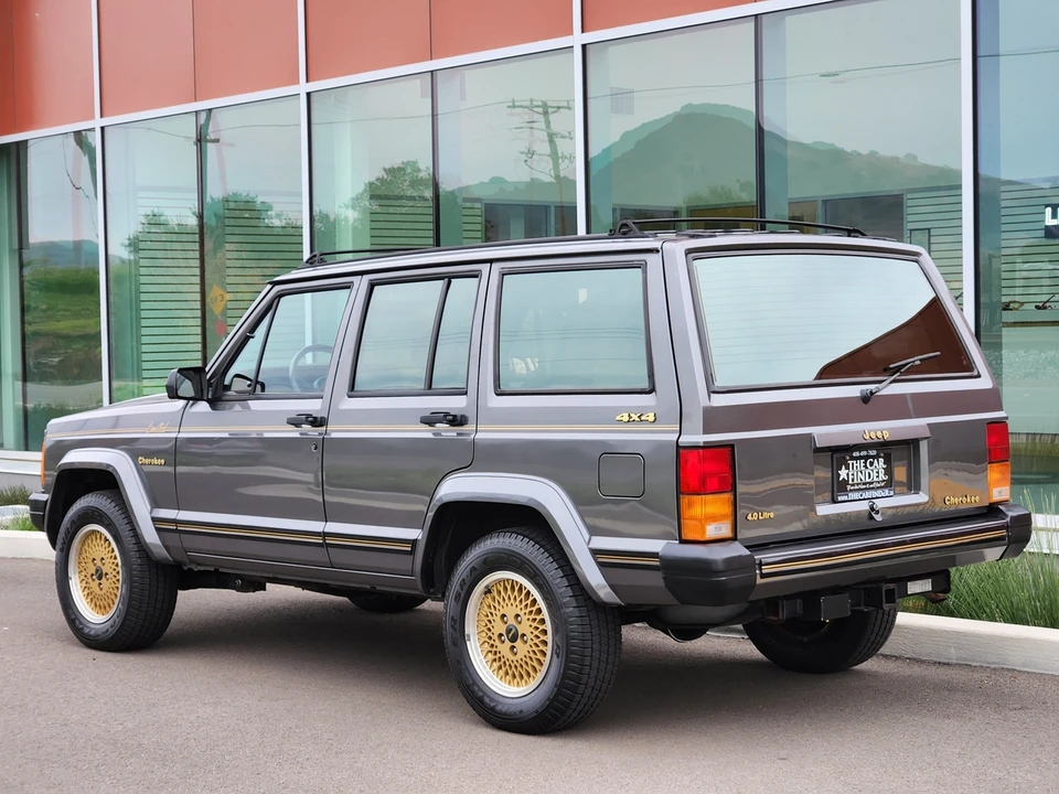 1988 Jeep XJ Cherokee - Image 17 of 31