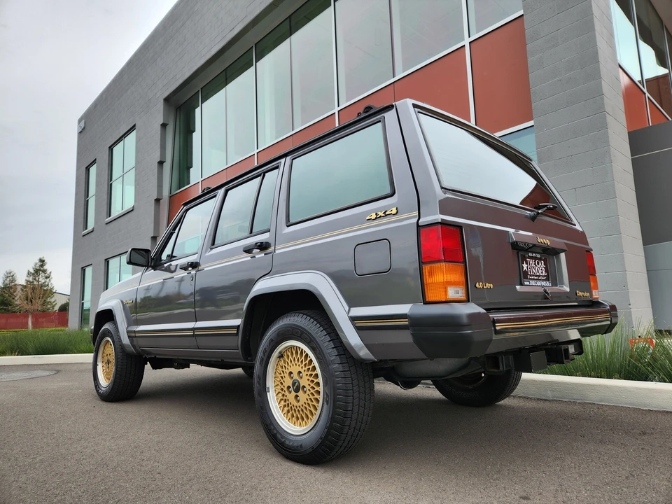 1988 Jeep XJ Cherokee - Image 16 of 31
