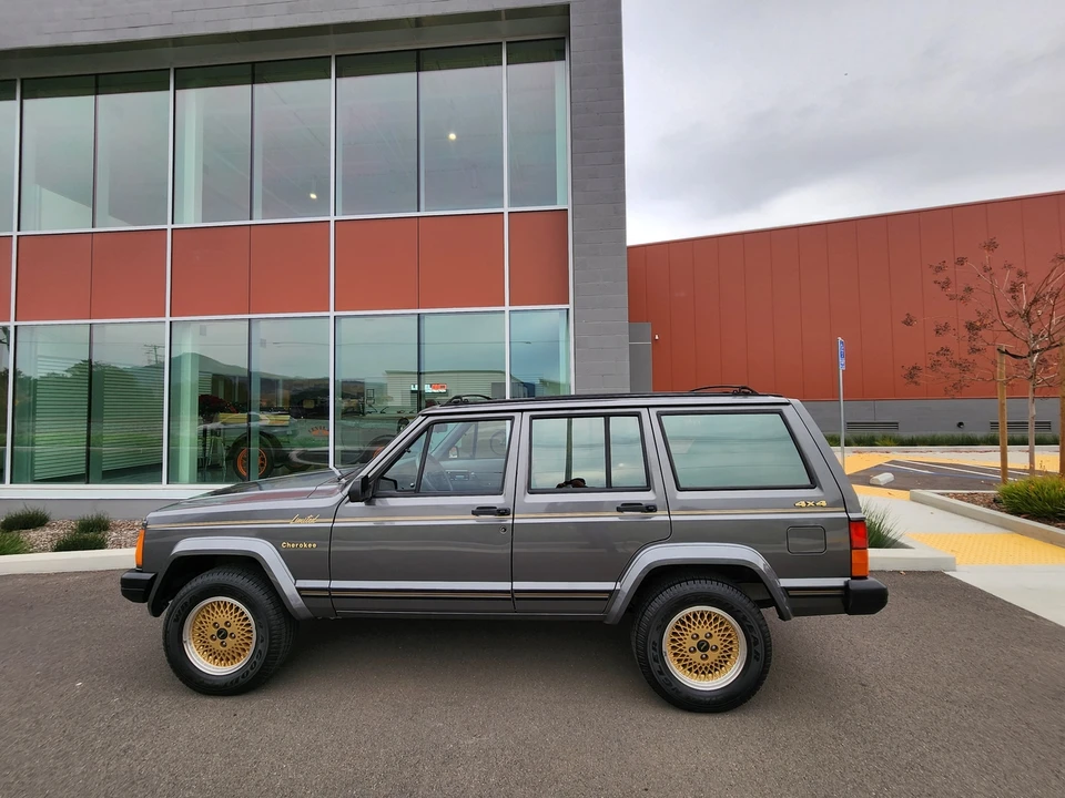 1988 Jeep XJ Cherokee - Image 11 of 31