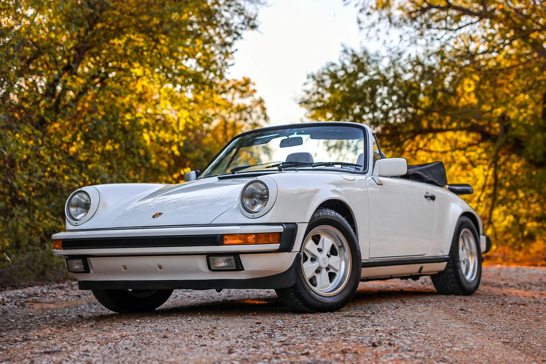 1988 Porsche 911 Carrera 3.2 - Image 15 of 31