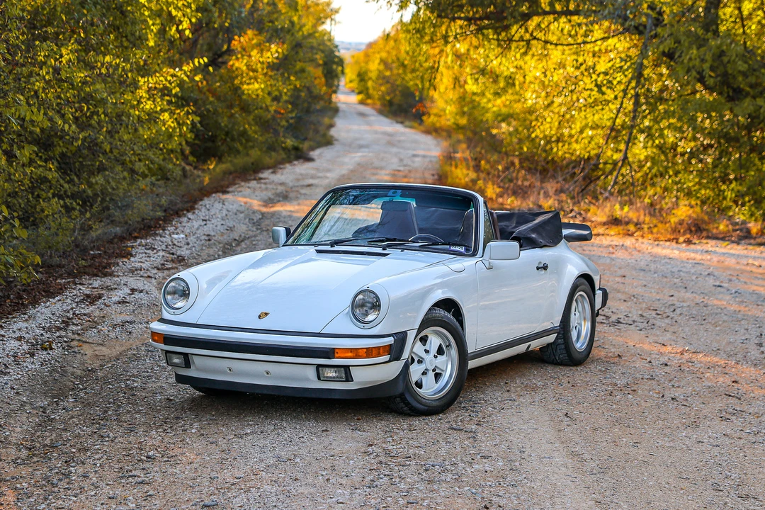 1988 Porsche 911 Carrera 3.2 - Image 11 of 31