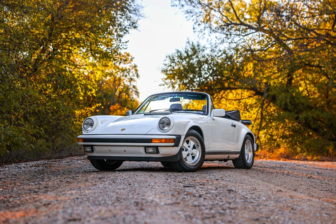 1988 Porsche 911 Carrera 3.2 - Image 17 of 31