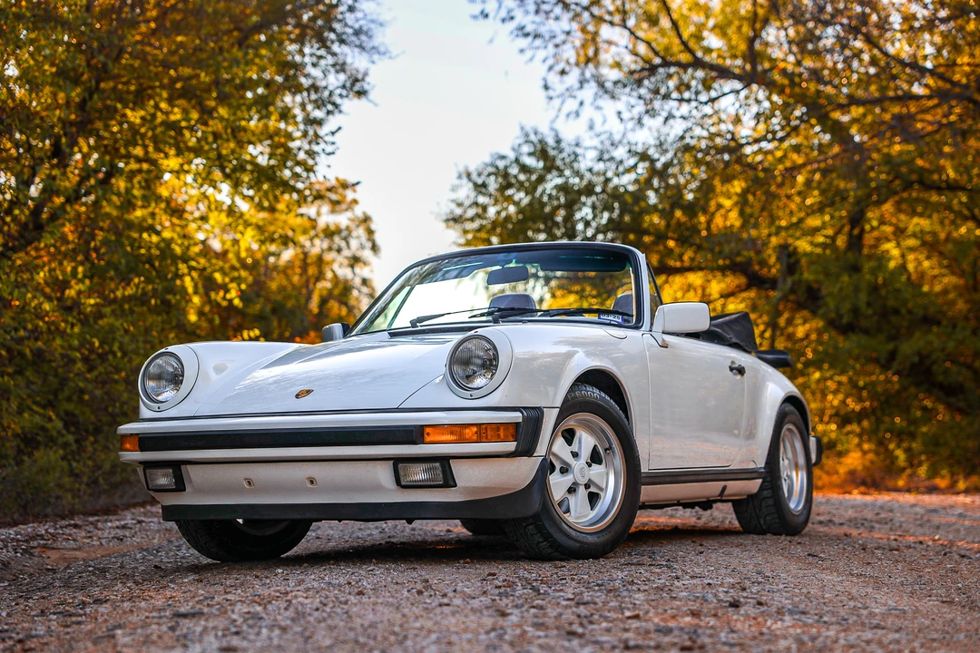 1988 Porsche 911 Carrera 3.2 - Image 19 of 31