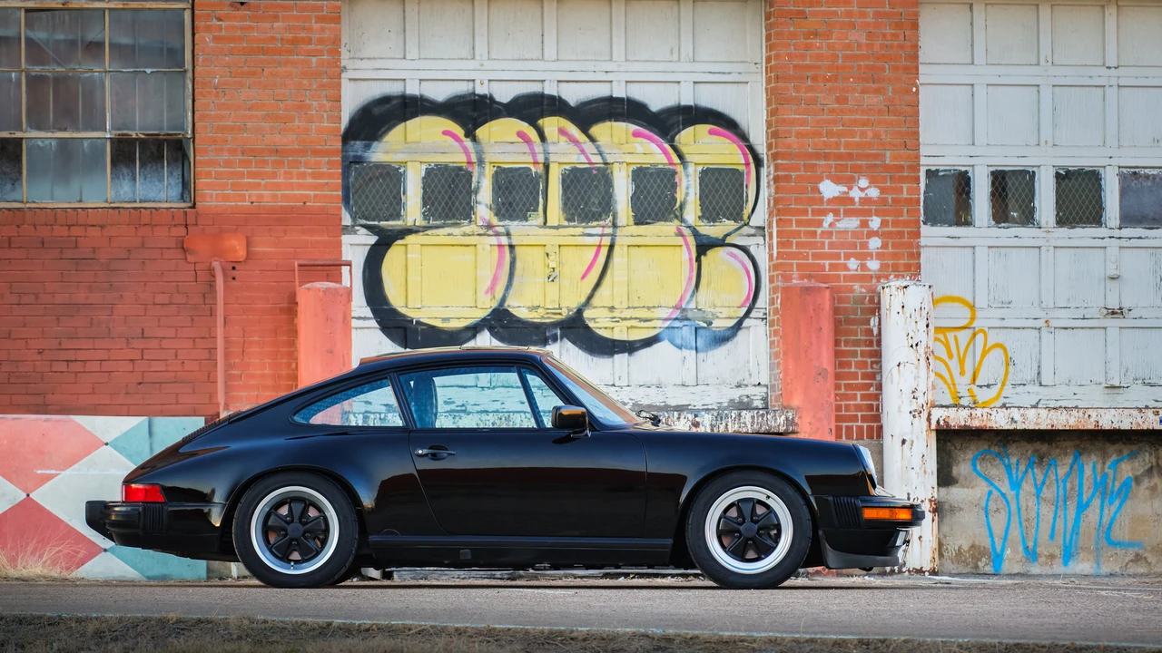 1988 Porsche 911 Carrera 3.2 - Image 12 of 31