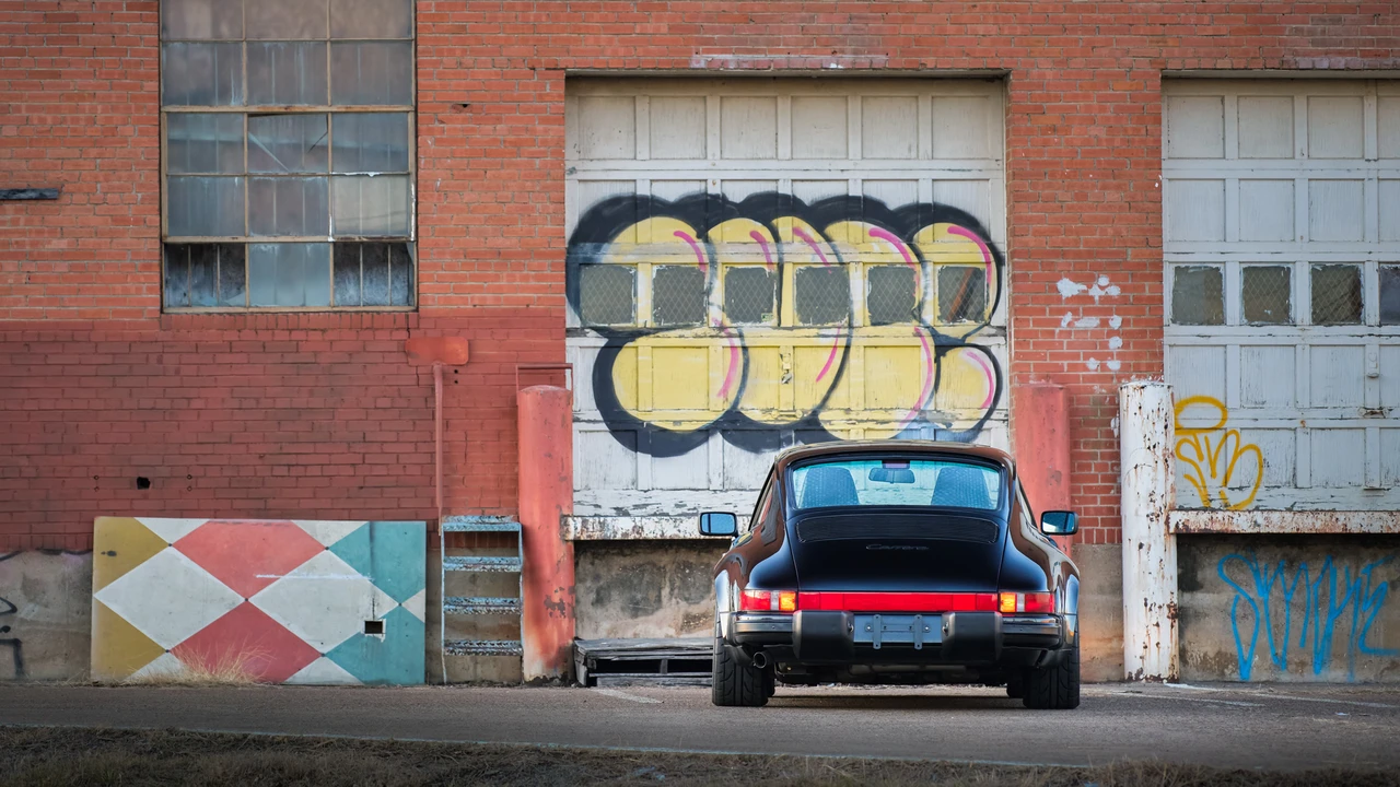 1988 Porsche 911 Carrera 3.2 - Image 20 of 31