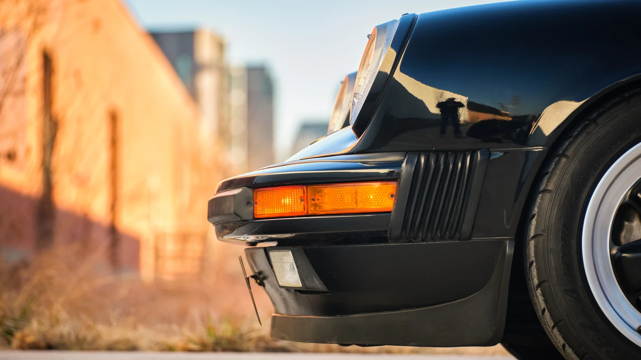 1988 Porsche 911 Carrera 3.2 - Image 29 of 31
