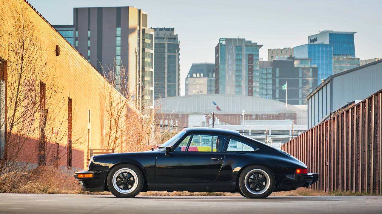 1988 Porsche 911 Carrera 3.2 - Image 7 of 31