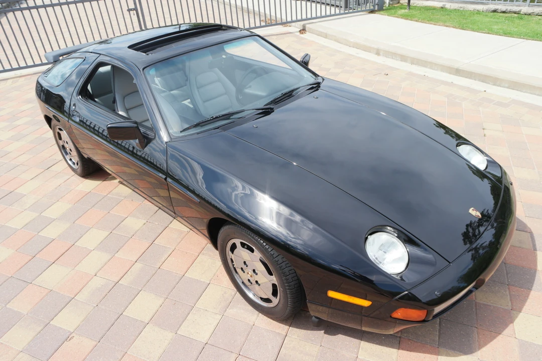 1988 Porsche 928 S4 - Image 12 of 31
