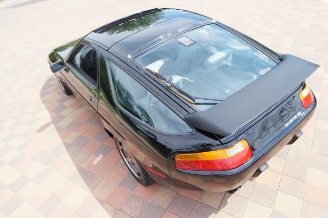 1988 Porsche 928 S4 - Image 6 of 31