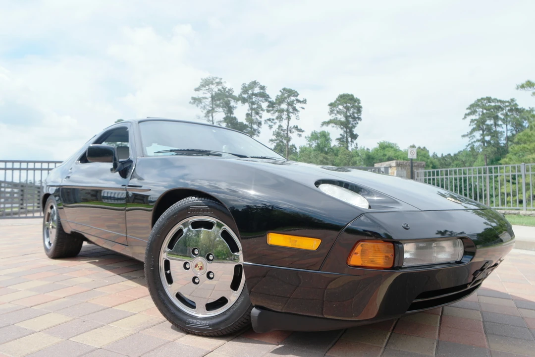 1988 Porsche 928 S4 - Image 14 of 31