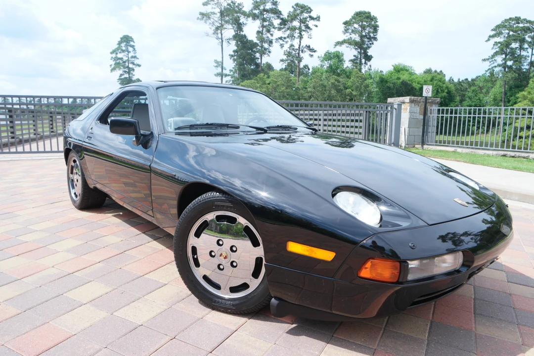 1988 Porsche 928 S4 - Image 13 of 31