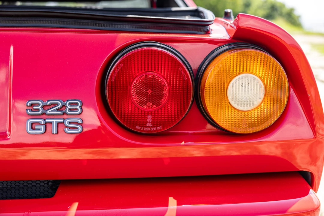 1988 Ferrari 328 GTS - Image 19 of 31