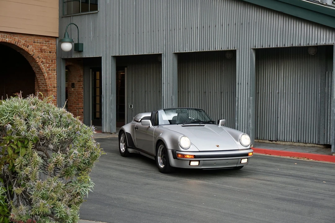 1989 Porsche 911 Carrera 3.2 - Image 19 of 31