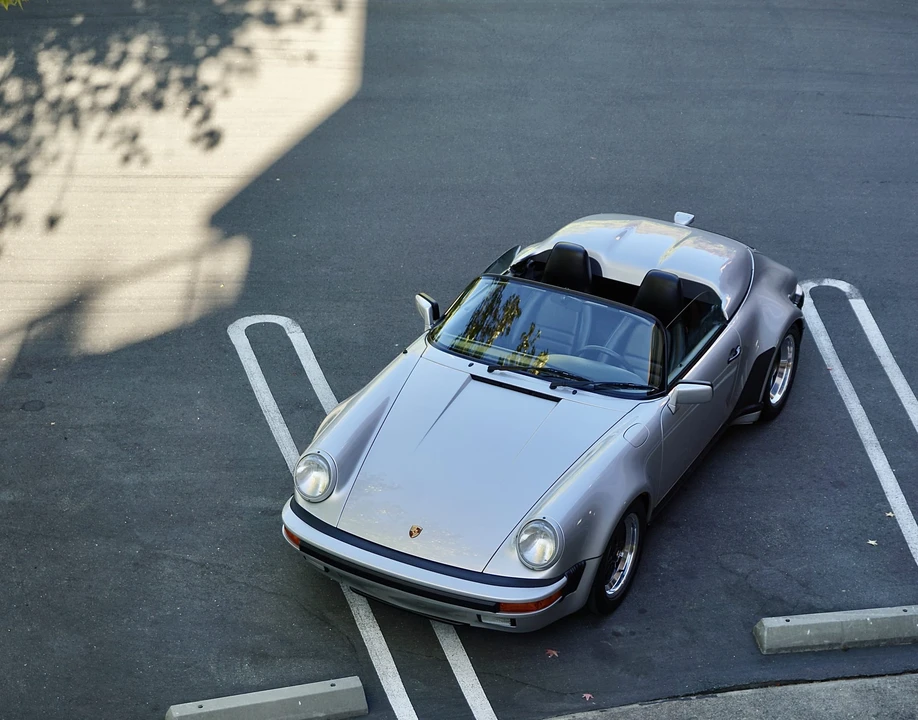 1989 Porsche 911 Carrera 3.2 - Image 12 of 31