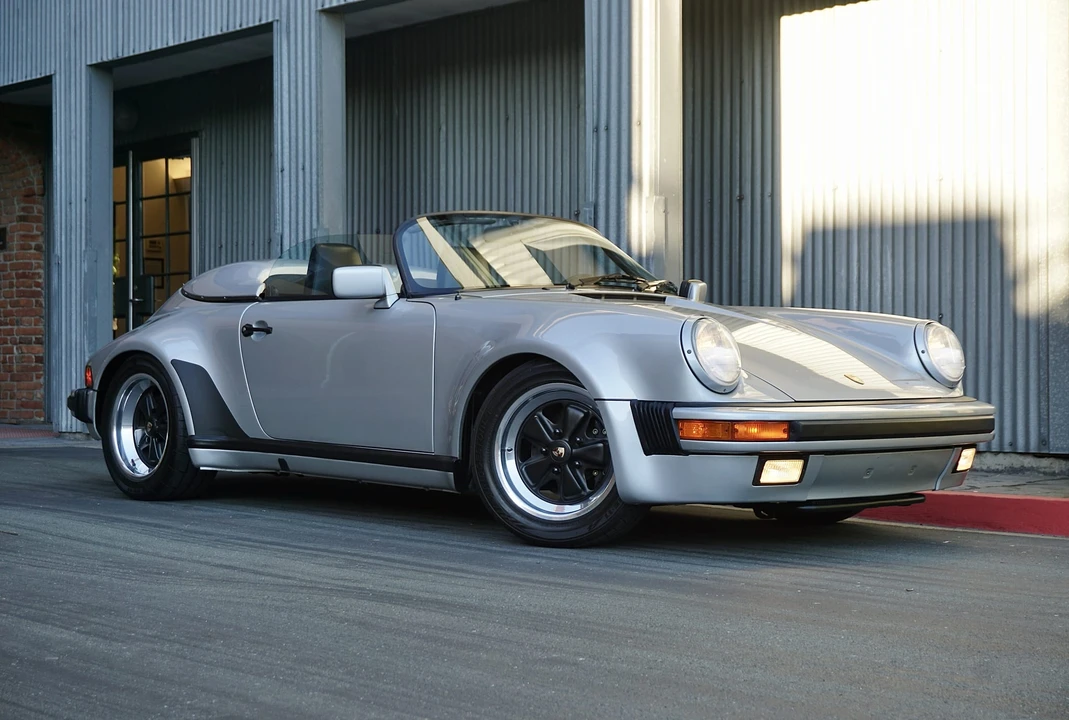 1989 Porsche 911 Carrera 3.2 - Image 24 of 31