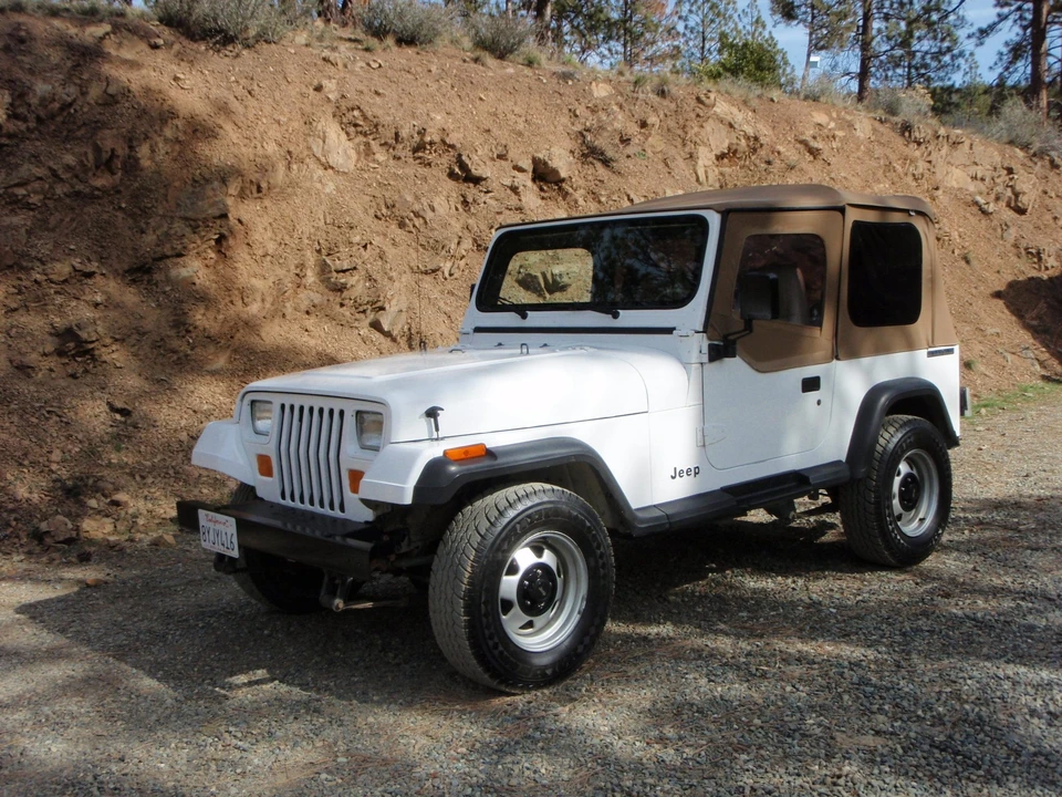 1990 Jeep YJ Wrangler - Image 10 of 31