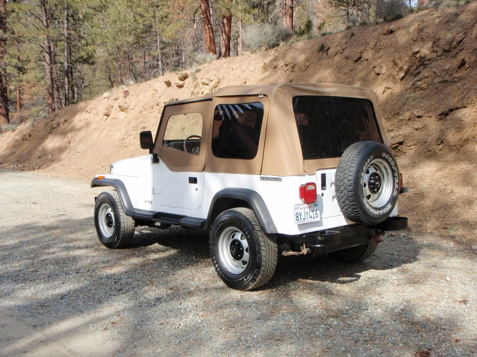 1990 Jeep YJ Wrangler - Image 8 of 31