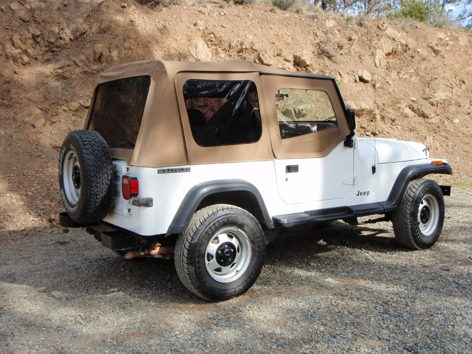 1990 Jeep YJ Wrangler - Image 5 of 31