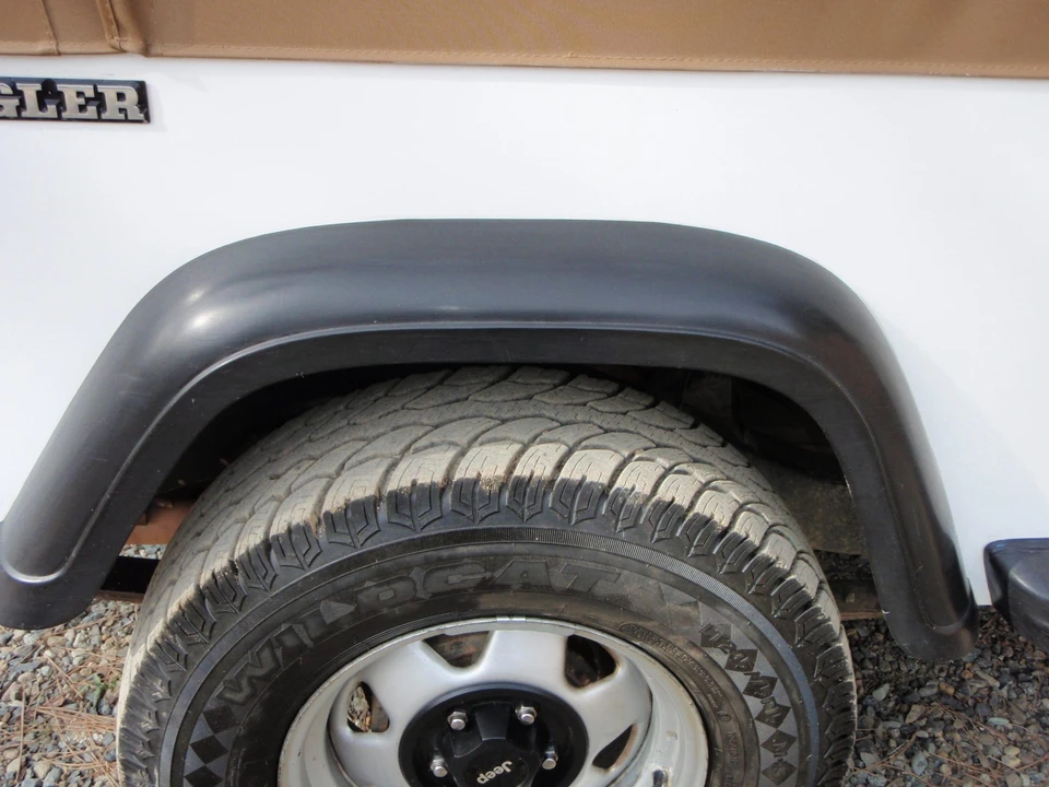 1990 Jeep YJ Wrangler - Image 29 of 31