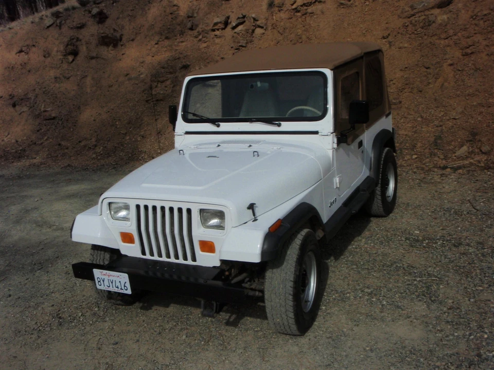 1990 Jeep YJ Wrangler - Image 11 of 31